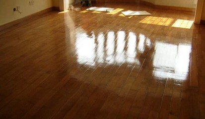 江東木地板打蠟服務(wù) 專業(yè)團(tuán)隊(duì)打造持久光潔的地板之美