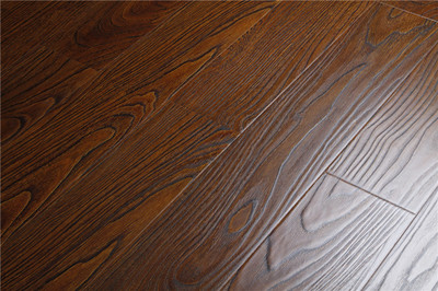 森邁木韻流金系列復合地板 李晨代言，十大品牌的品質之選